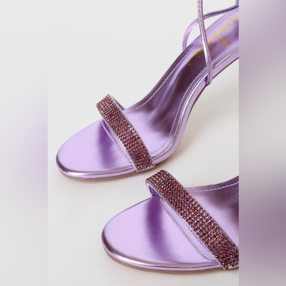 Lulu’s heels 💜 - Picture 5 of 5